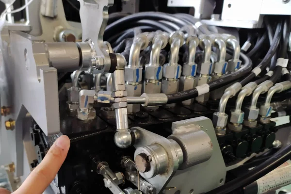 رفع مشکلات و بهینه سازی سیستم های برق و ابزار دقیق، مکانیک، هیدرولیک و نیوماتیک